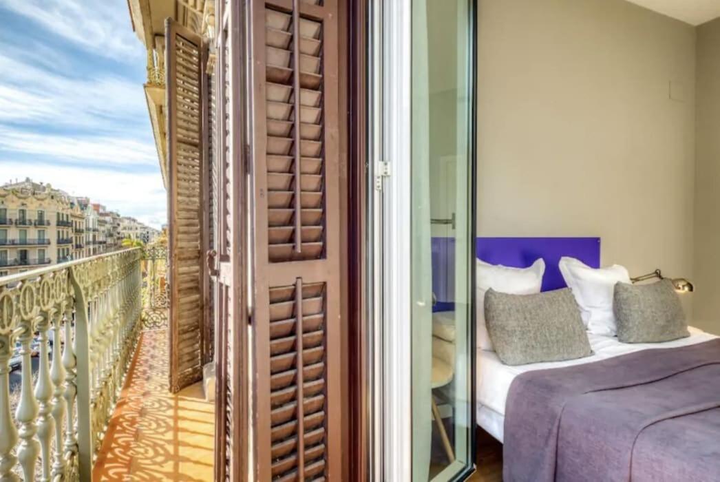 Perfectly Located 4Bed 4Bath Apartment In Eixample Apartamento *
