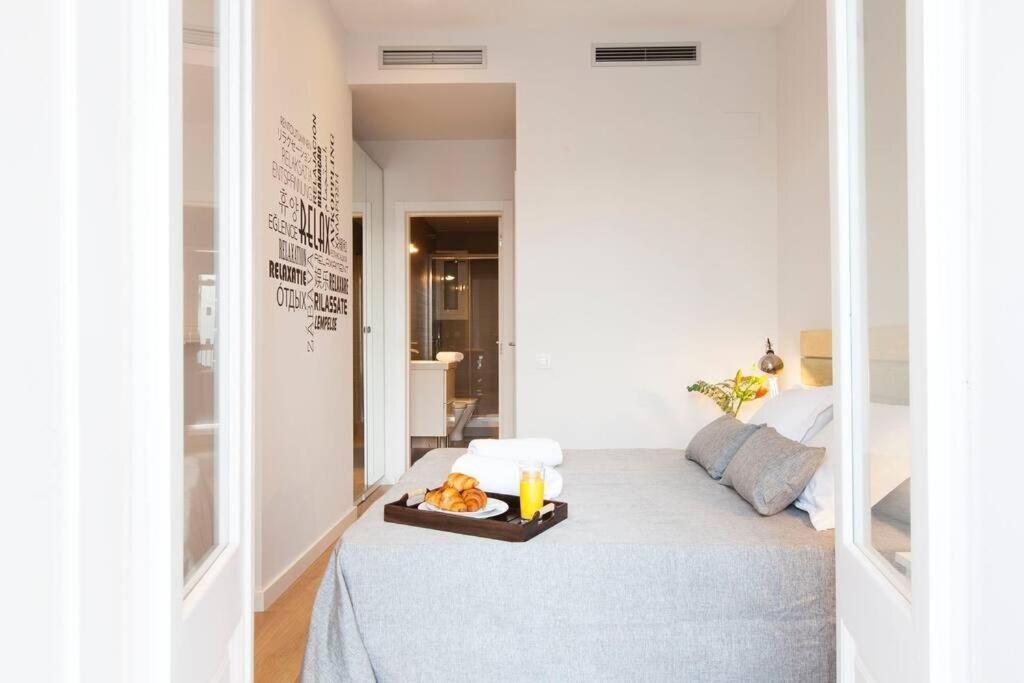 Perfectly Located 4Bed 4Bath Apartment In Eixample Apartamento Barcelona