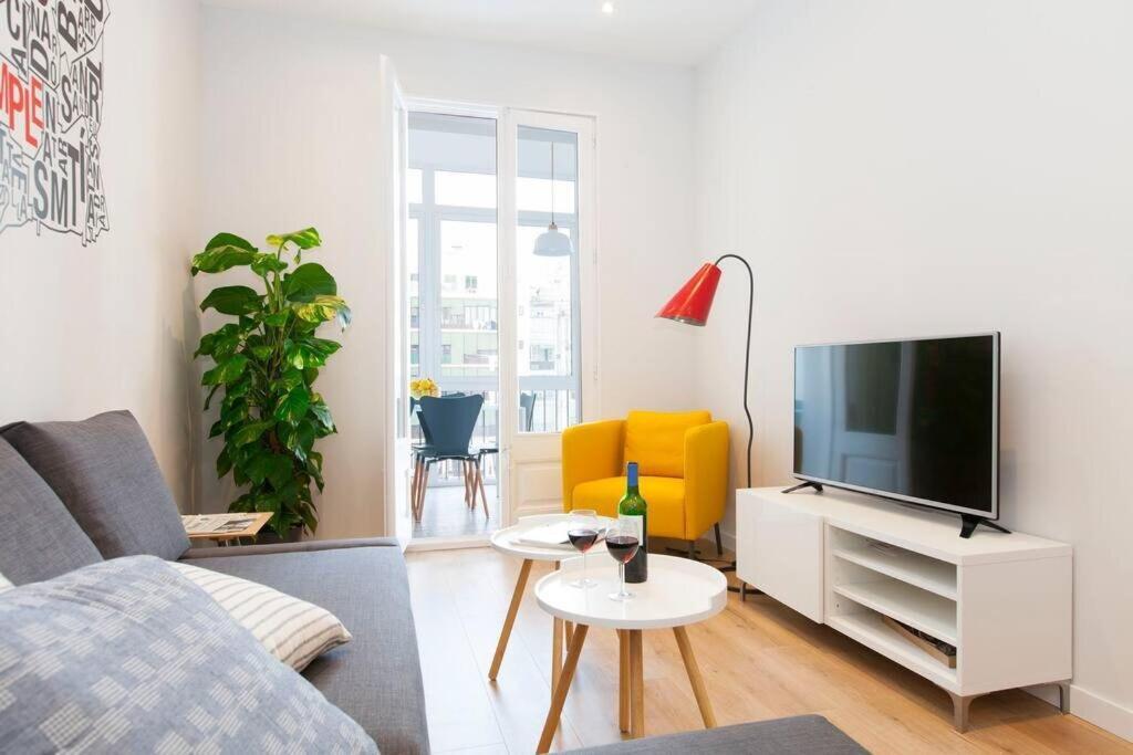 Perfectly Located 4bed 4bath In 1 2 Apartament *
